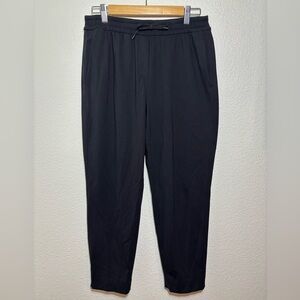 Lululemon Black Jogger Size Small | athleisure | casual | capsule wardrobe